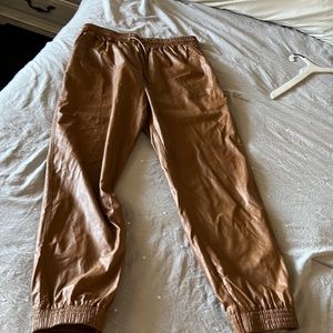 New women jogger